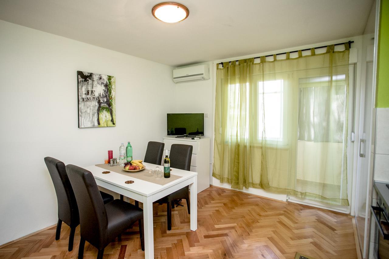 Apartment Omis Holiday Exteriér fotografie