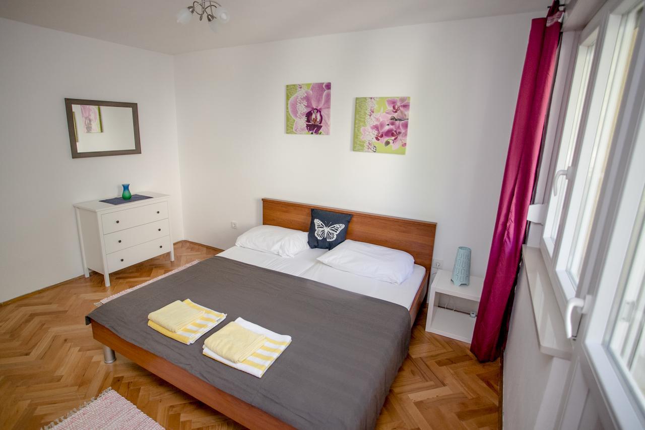 Apartment Omis Holiday Exteriér fotografie